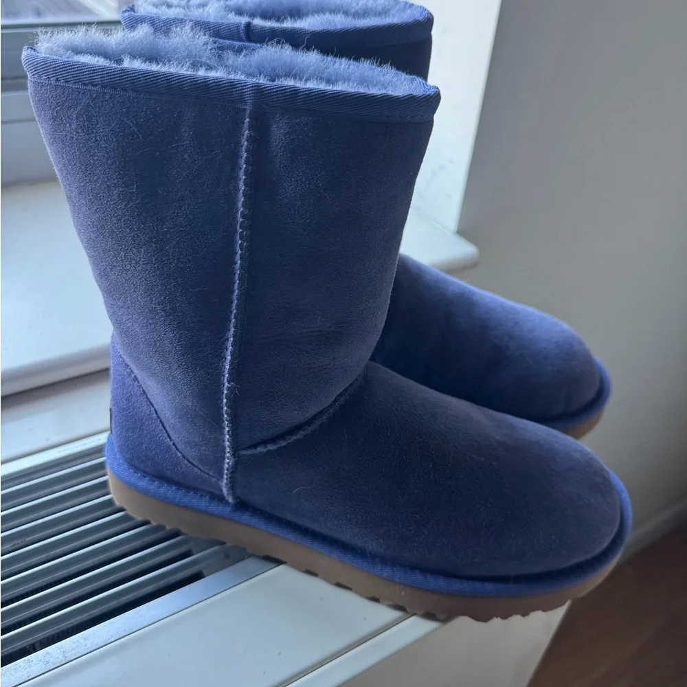 UGG Blue Suede Boots with Tan Soles - Picture 4 of 7